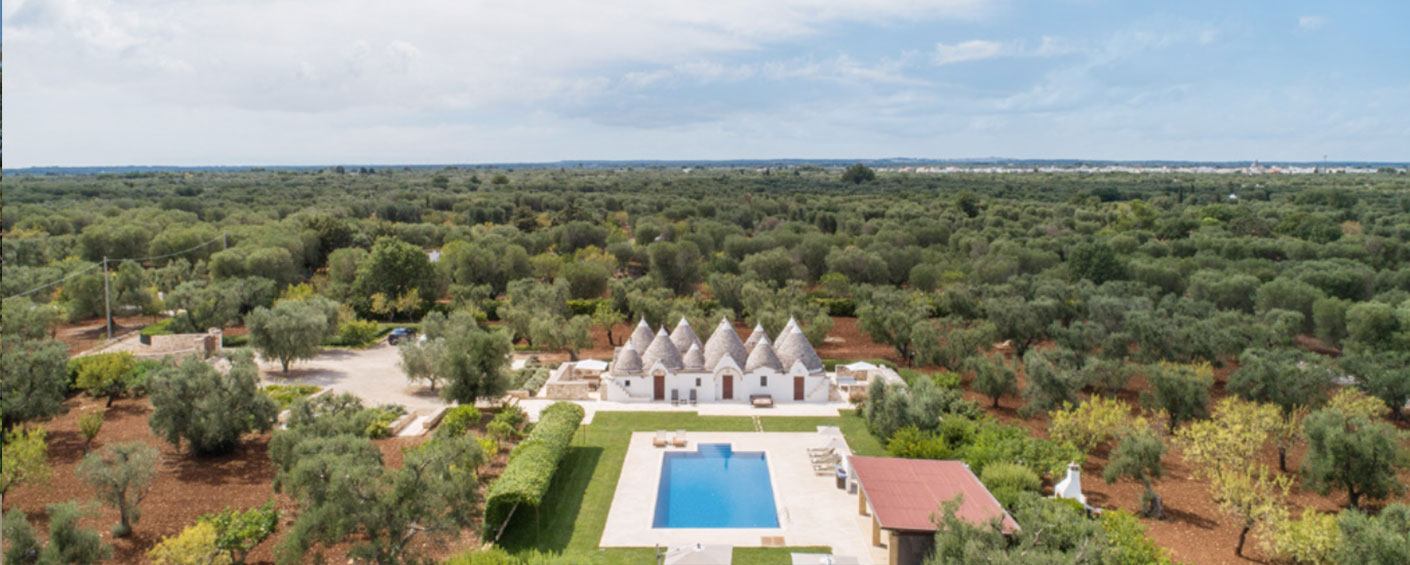  An authentic Apulian house with brilliant outdoor living spaces, only 20 km from the sea