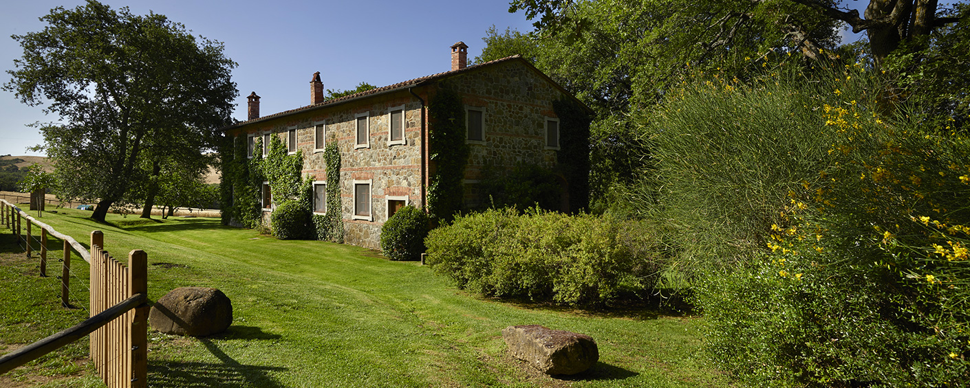 Spacious country villa with pool in the famous Val d'Orcia