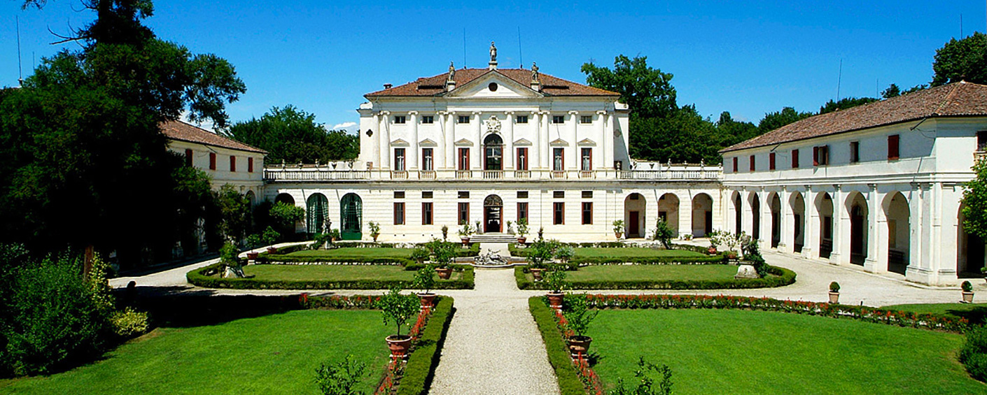 Noble guest quarters in a 16th-century Palladian villa