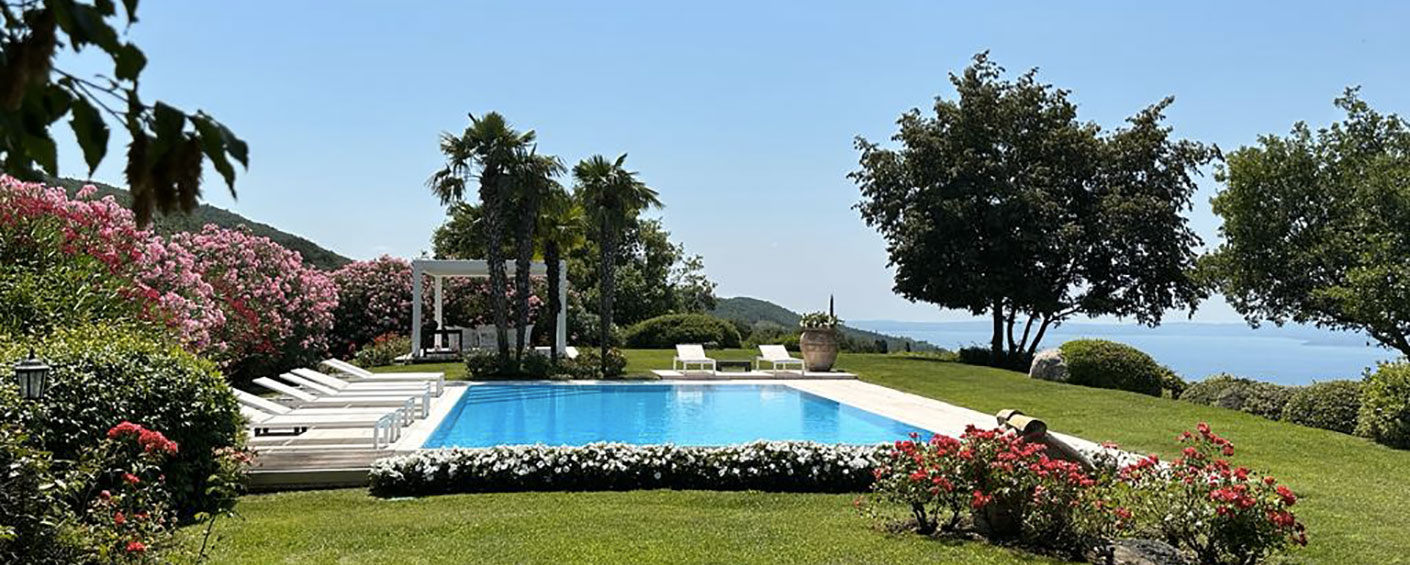 A captivating luxury villa overlooking Lake Garda